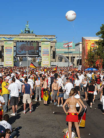 Foto Fanmeile am Brandenburger Tor - Berlin