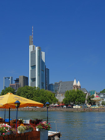 Fotos Skyline von Frankfurt mit Schöfferhofer Weizen | Frankfurt am Main