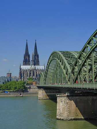 Hohenzollernbrücke am Kölner Dom