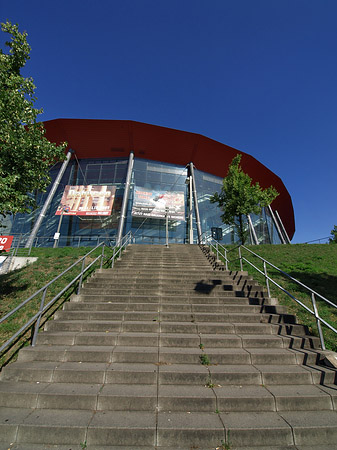 Fotos Kölnarena auf der Treppe | Köln