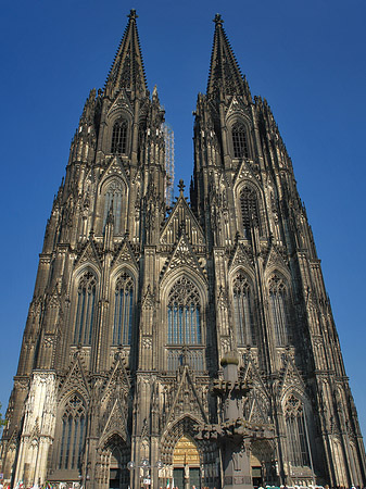 Westfassade des Kölner Doms Fotos