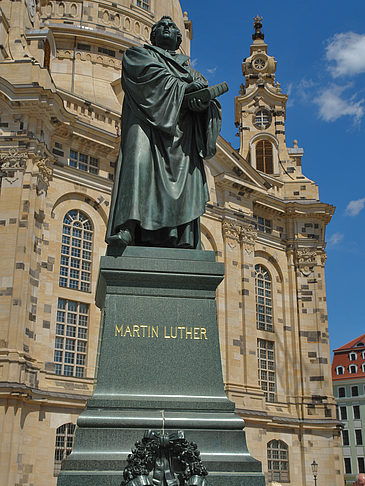 Frauenkirche und Lutherdenkmal Foto 