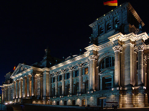 Reichstag bei Nacht