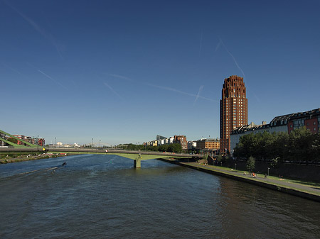 Fotos Main Plaza mit Ufer