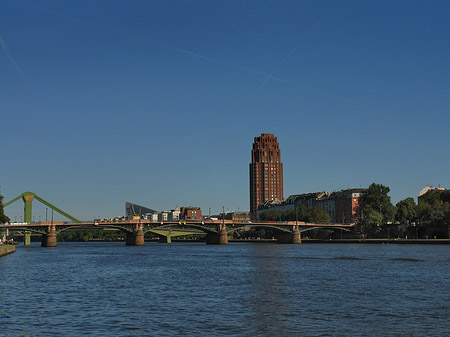 Main Plaza und Untermainbrücke