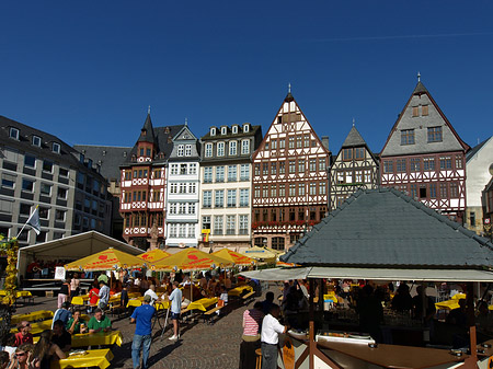 Fotos Römer mit Schirmen | Frankfurt am Main