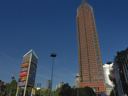 Fotos Fahnen am Messeturm