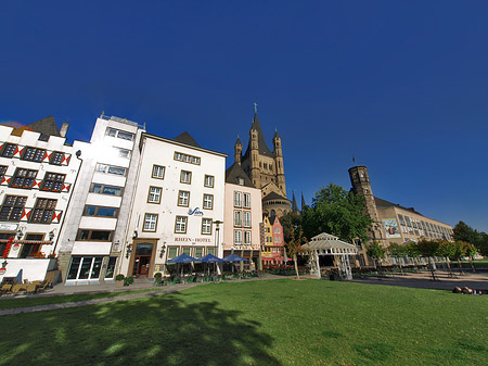 Foto Groß St Martin hinter Fischmarkt