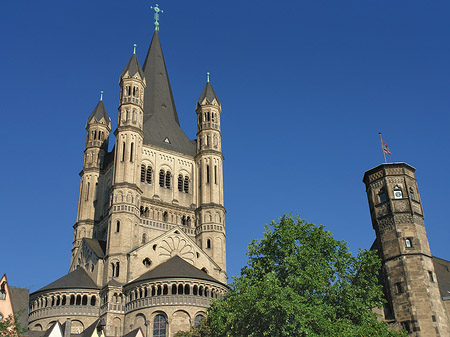 Foto Stapelhaus vor Groß St.Martin - Köln