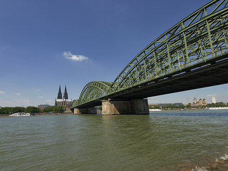 Fotos Hohenzollernbrücke am Kölner Dom