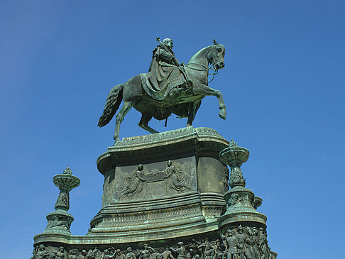 König-Johann-Statue Fotos